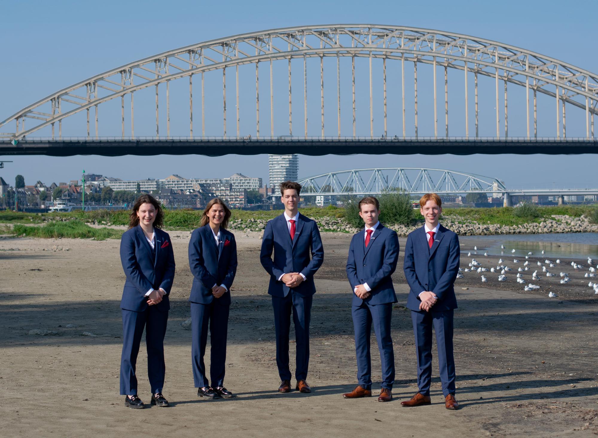 bestuur_foto_def.jpg